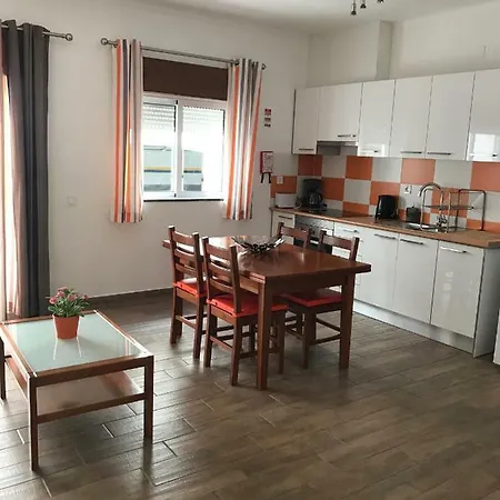 Zesty Orange By Ithouse Apartment