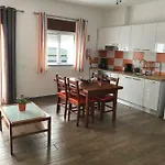 Zesty Orange By Ithouse 아파트